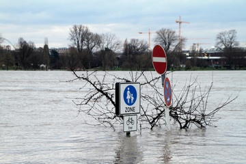 Extreme weather: Flooded pedestrian zone in Cologne, Germany
