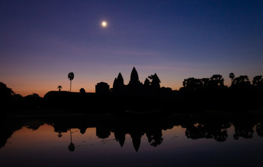 Fototapeta premium Angkor Wat surise