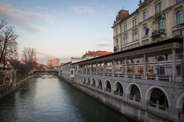 Obraz na płótnie Canvas Plečnik's Arcades - Ljubljana, Slovenia (River Ljubljanica)