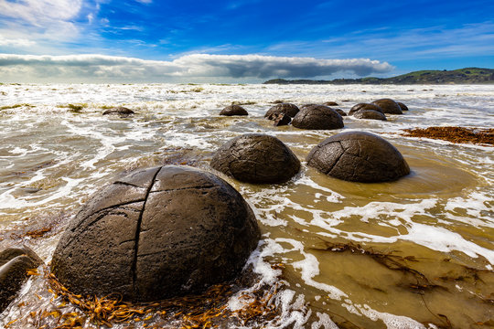 Spherical Rocks Chile รูปภาพClouster – เลือกดูภาพถ่ายสต็อก เวกเตอร์ และวิดีโอ13 | Adobe Stock