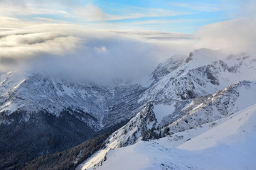 Górskie szczyty w zimie, Polska © VinyLove Foto
