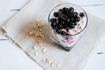 Oatmeal with berries