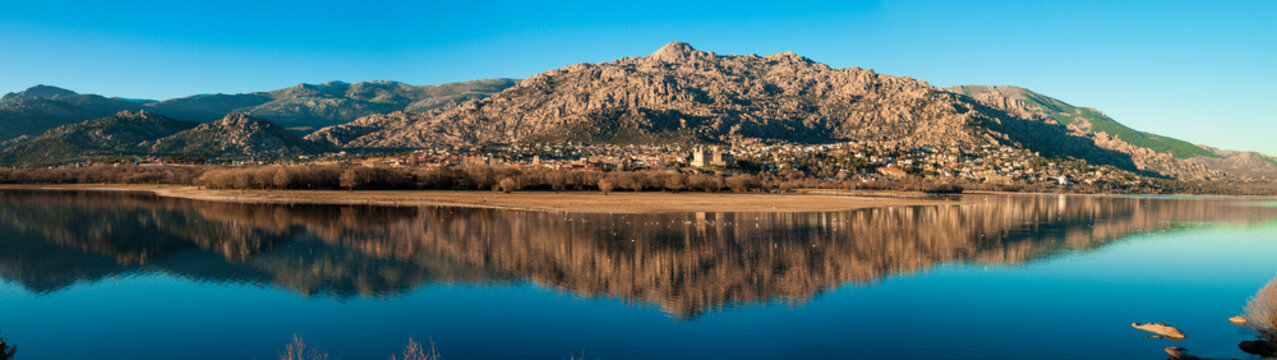 Vista panor&aacute;mica de El Yelmo, en la Pedriza de Manzanares El Real (Madrid)
