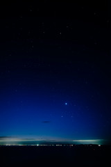 Fototapeta premium 星瞬く空 金星 木星 並列