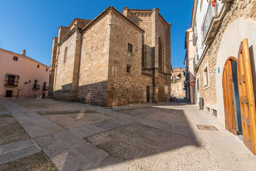 Fototapeta na wymiar The Streets of the old city of Plasencia, and historic and amazing spanish town with a good representation of gothic and roman architecture. The square and church of San Nicolas and amazing stone art 