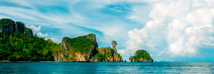Chicken island also known as Koh Gai or Koh Kai or Koh Hua Khwan, The Andaman Sea, Krabi Province,...