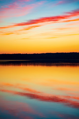 Fototapeta na wymiar Sonnenuntergang in allen Farben
