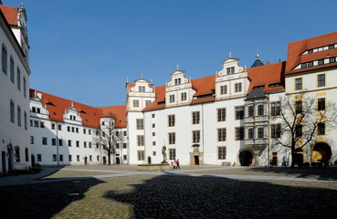 Fototapeta na wymiar Torgau, Schlossportal und Innenhof