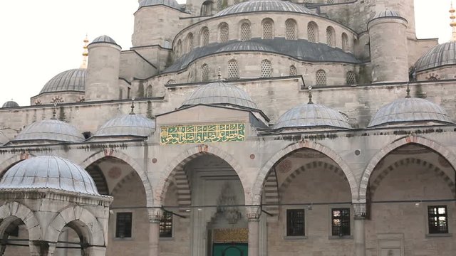 slow pan movement in the courtyard of the blue mosque