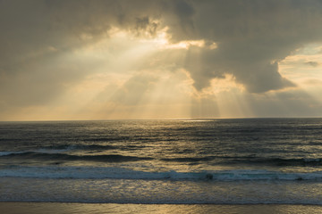 Obraz premium Sunset behind clouds