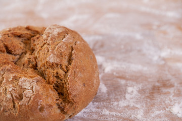 Frisch gebackenes Brötchen (Detail)