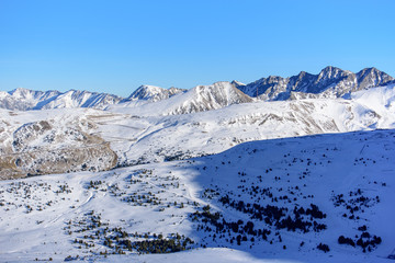 Fototapeta na wymiar Grandvalira, Andorra : 2019 Janury 15 : Ski Station Grandvalira of Canillo, Andorra.
