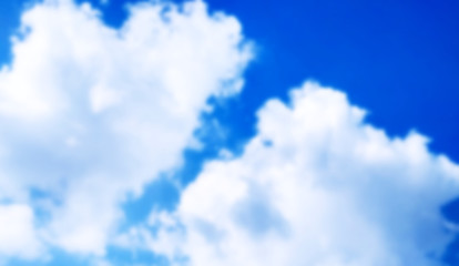 Obraz premium blue sky with cloud, blurred background,layout for the designer
