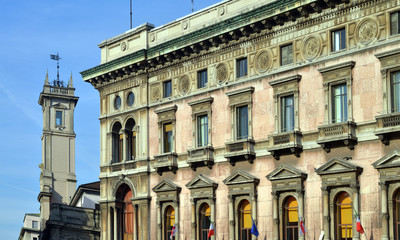 veduta di alcuni angoli di Piazza del Duomo a Milano