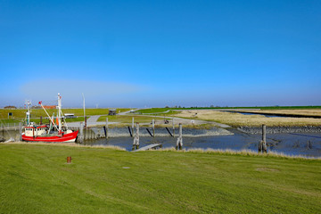 Nordstrand bei Husum Schiff S&uuml;derhafen