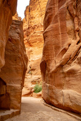hiking to petra jordan
