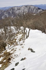雪の丹沢主稜の道と大室山