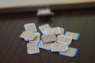 たくさんのSIMカード
