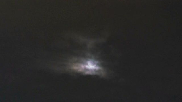 Timelapse of Moon Rising through Clouds -Tracked-