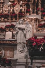 Naklejka premium Estatua de una iglesia