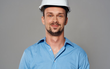 builder in a white helmet