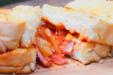 Sandwich grilled ้ham cheese