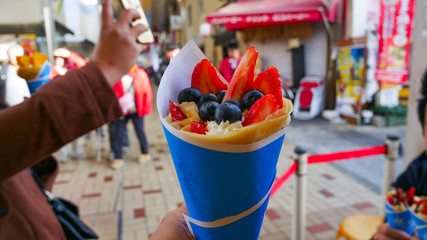Ice cream mixed fruit.