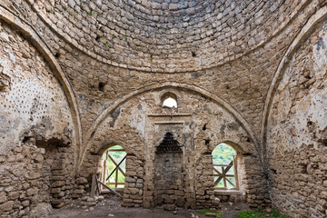 Fototapeta na wymiar Interior of an old mosque in Acrocorinth, the Citadel of ancient Corinth in Peloponnese, Greece