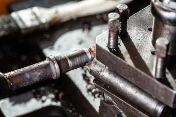metalwork on lathe machine