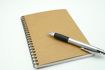 手帳とボールペン