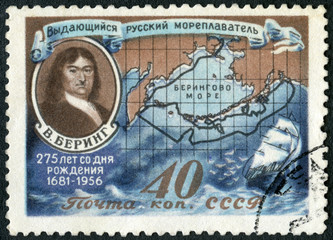 Obraz premium USSR - 1956: shows Vitus Jonassen Bering (1681-1741) and Map of Bering Strait