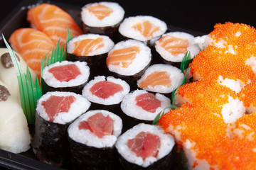 sushi tray with makis and nigiris