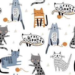 Foto op Plexiglas Katten Naadloos patroon met verschillende grappige katten en ballen van garen. Creatieve kinderachtige textuur. Geweldig voor stof, textiel vectorillustratie