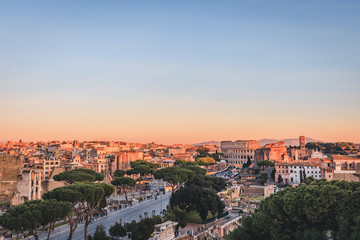 Fototapeta premium Cityscape of Rome in golden hour light