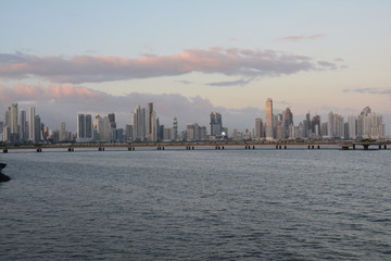 Fototapeta premium Panama City Skyline at Sunset - Horizon Ville de Panama