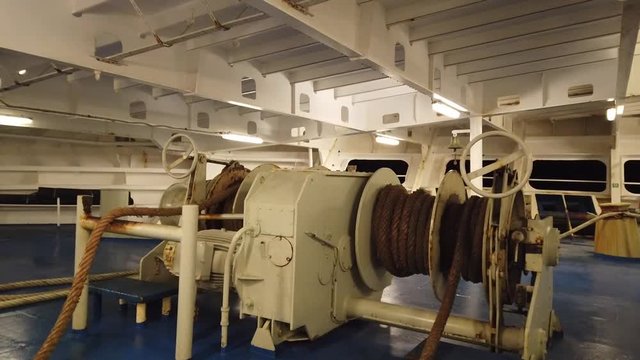 Doppelwinde f&uuml;r Festmacher auf einem Schiff