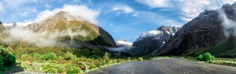 Milford Sound Fjordland, New Zealand, South Island, NZ © Rosana