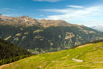 Naklejka premium Mountains of the Swiss Alps in the Saint Luc valley on a sunny day.