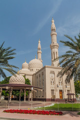 Fototapeta na wymiar Jumeirah Mosque in Dubai, UAE
