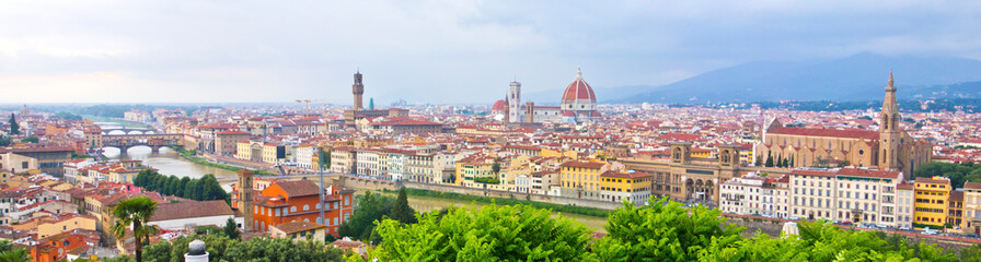Fototapeta na wymiar Looking down at Florence skyline from the Michelangelo Piazzale
