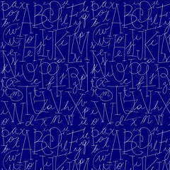 Letras blancas sobre fondo azul marino