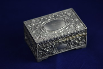 metal box for jewelry , Old silver metallic retro casket 