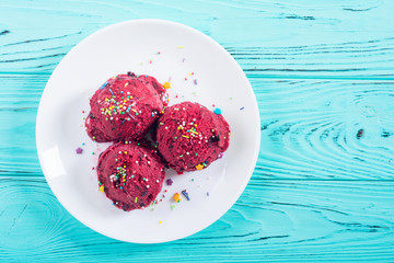 Berries Ice cream balls