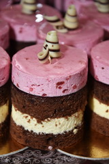 wedding cake round with pink banana cream 