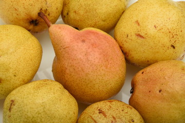  yellow pears and white grapes