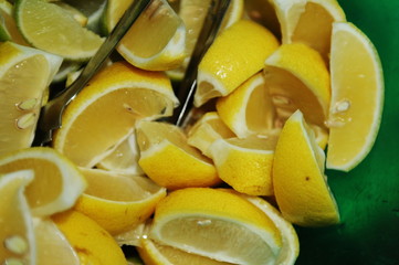sliced lemon