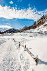 Zermatt, Furi, Zmutt, Winterwanderung, Wanderweg, Winter, Winterlandschaft, Matterhorn, Wallis, Walliser Berge, Alpen, Walliser Dorf, Schweiz