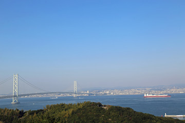 秋の明石海峡大橋