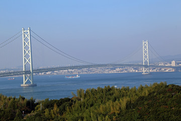 秋の明石海峡大橋