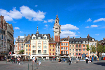 Lille (France) / Grand place avec beffroi CCI